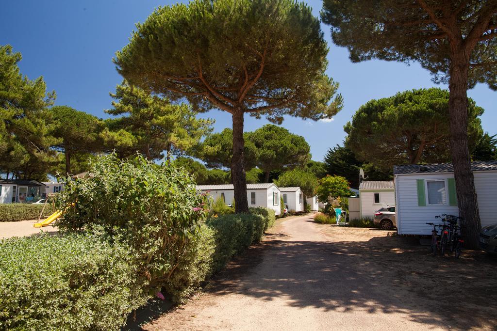 Camping Le Suroit Le Bois-Plage-en-Re Exterior photo